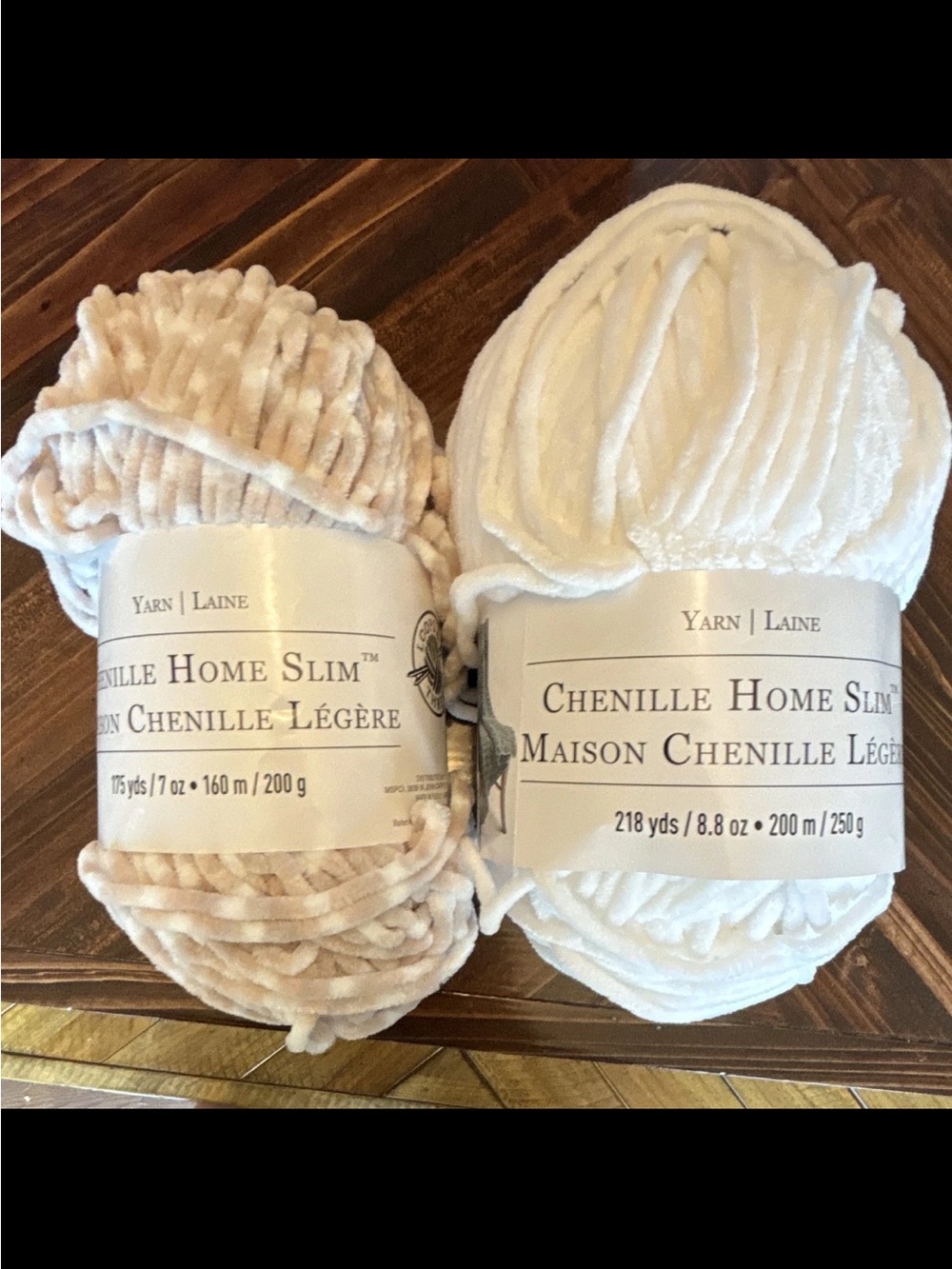 Plush Yarn - White/oat
